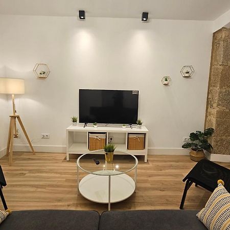 Apartamentos En El Centro - Plaza De Amboage - Wifi Ферол Екстериор снимка