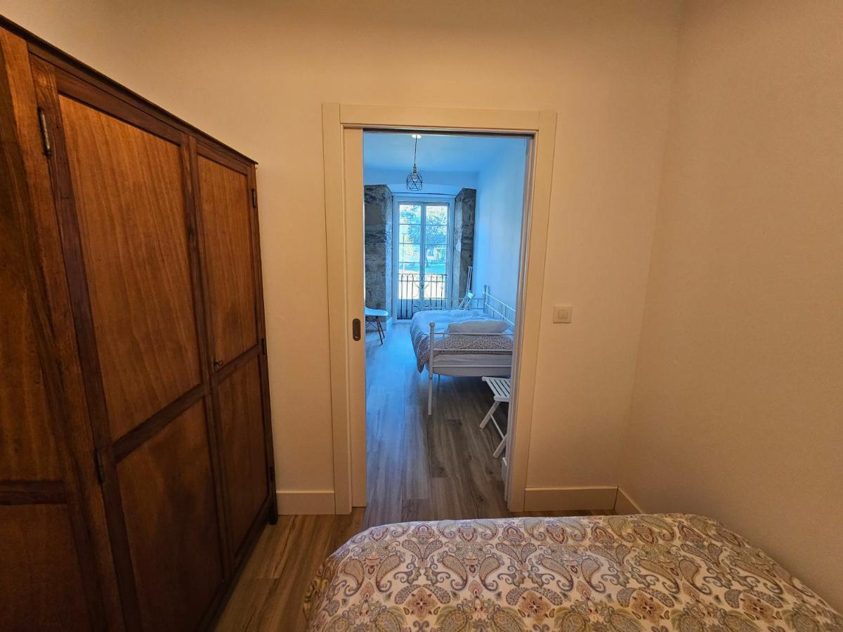 Apartamentos En El Centro - Plaza De Amboage - Wifi Ферол Екстериор снимка