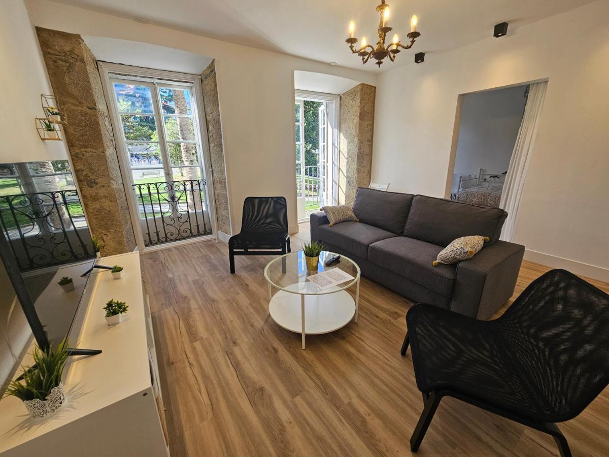 Apartamentos En El Centro - Plaza De Amboage - Wifi Ферол Екстериор снимка