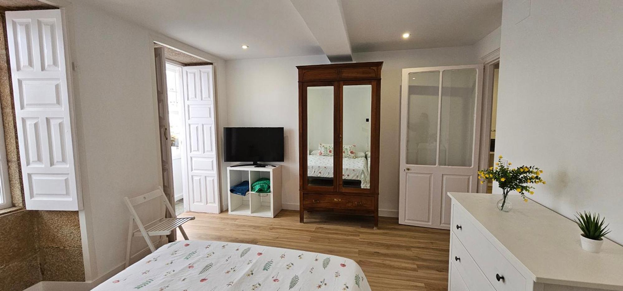 Apartamentos En El Centro - Plaza De Amboage - Wifi Ферол Екстериор снимка